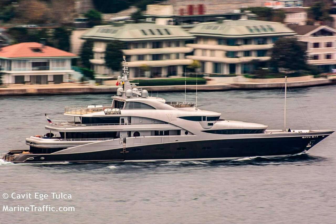 Bodrum Açıklarında Rus Milyarder Çıkarması! Putin ile İlişkilendirilen "Victoria" Yatı da Aynı Bölgede Görüldü 6